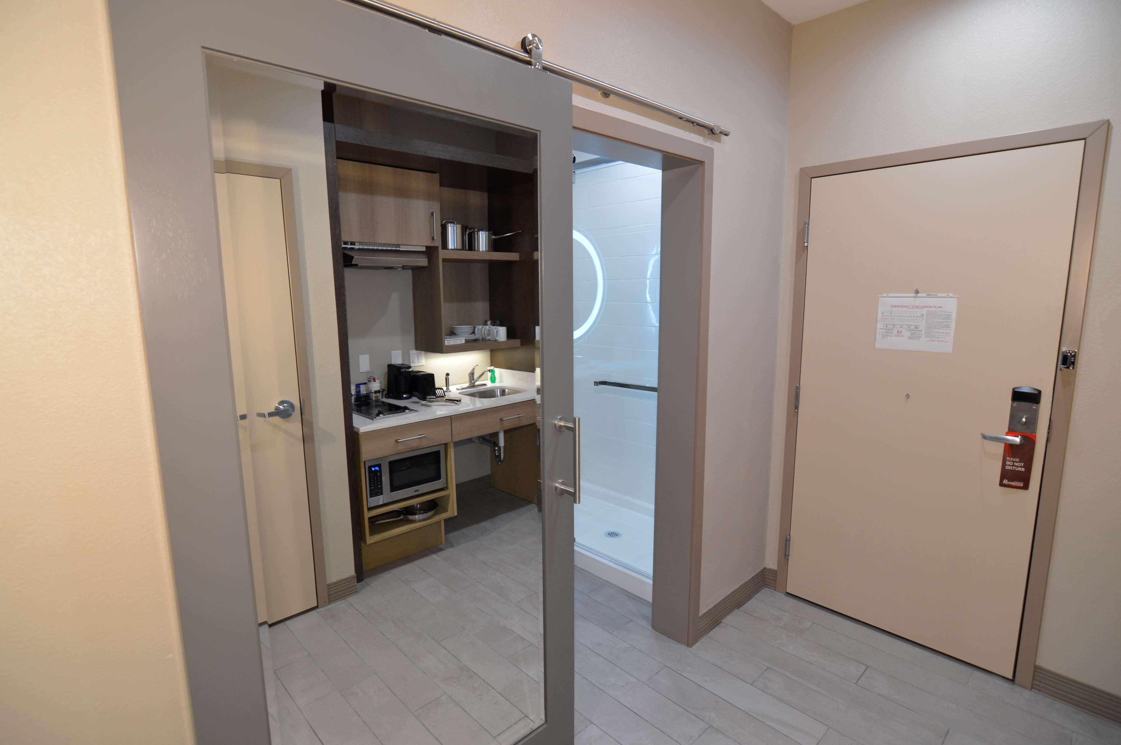 Best Western Plus Pleasanton Hotel Extérieur photo