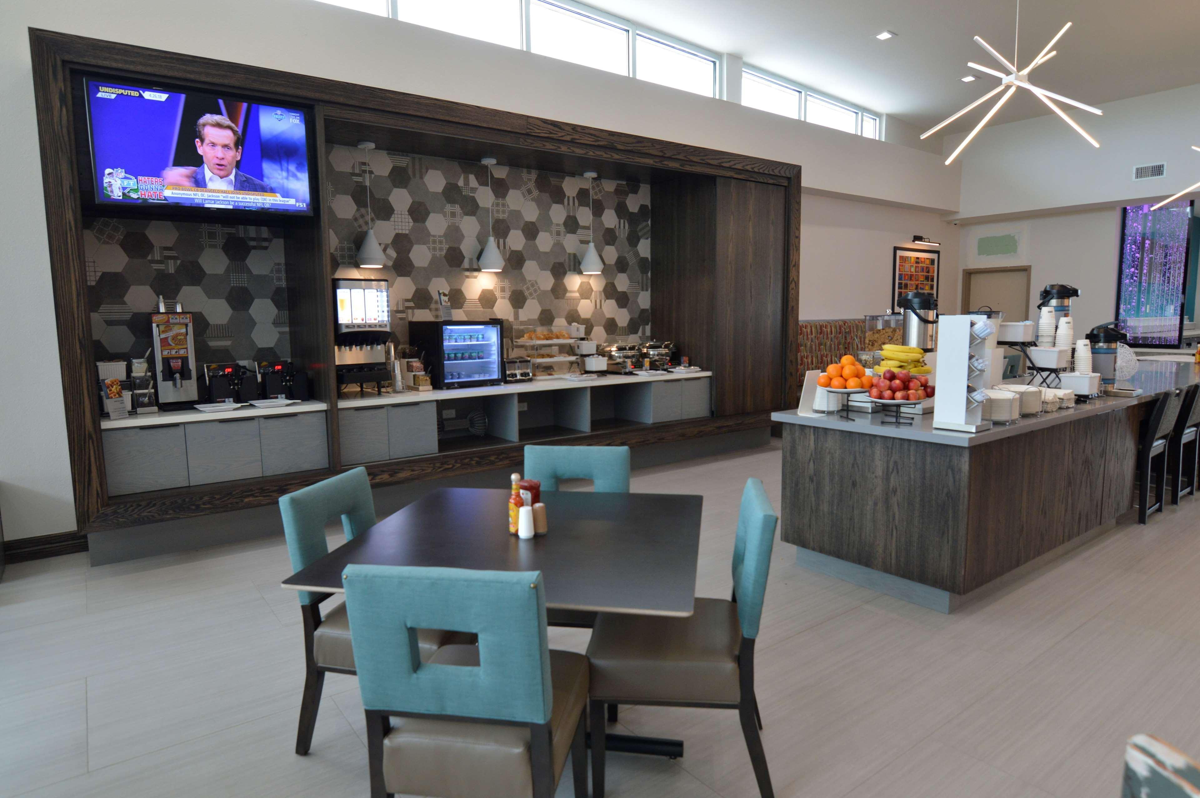 Best Western Plus Pleasanton Hotel Extérieur photo