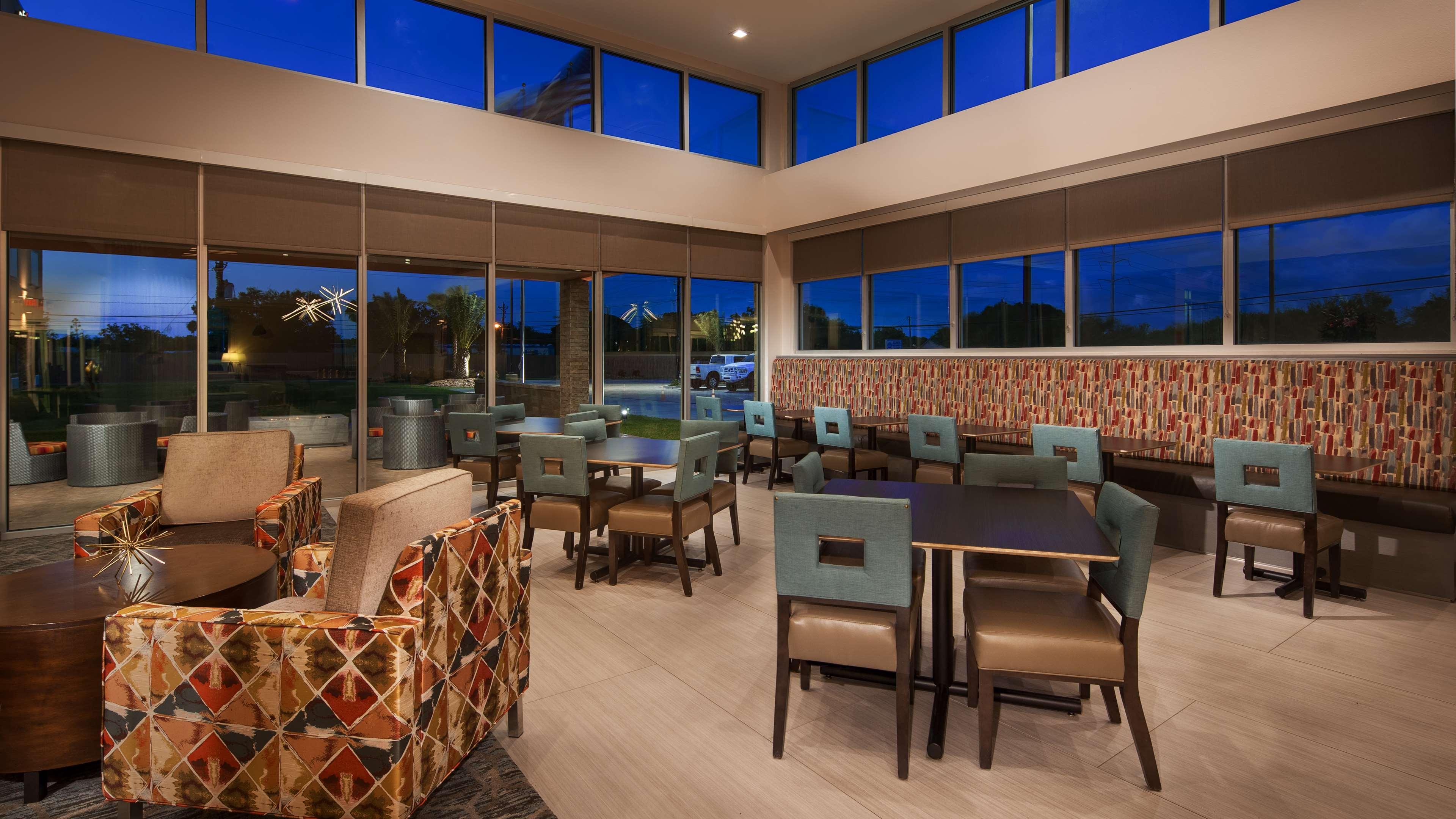 Best Western Plus Pleasanton Hotel Extérieur photo