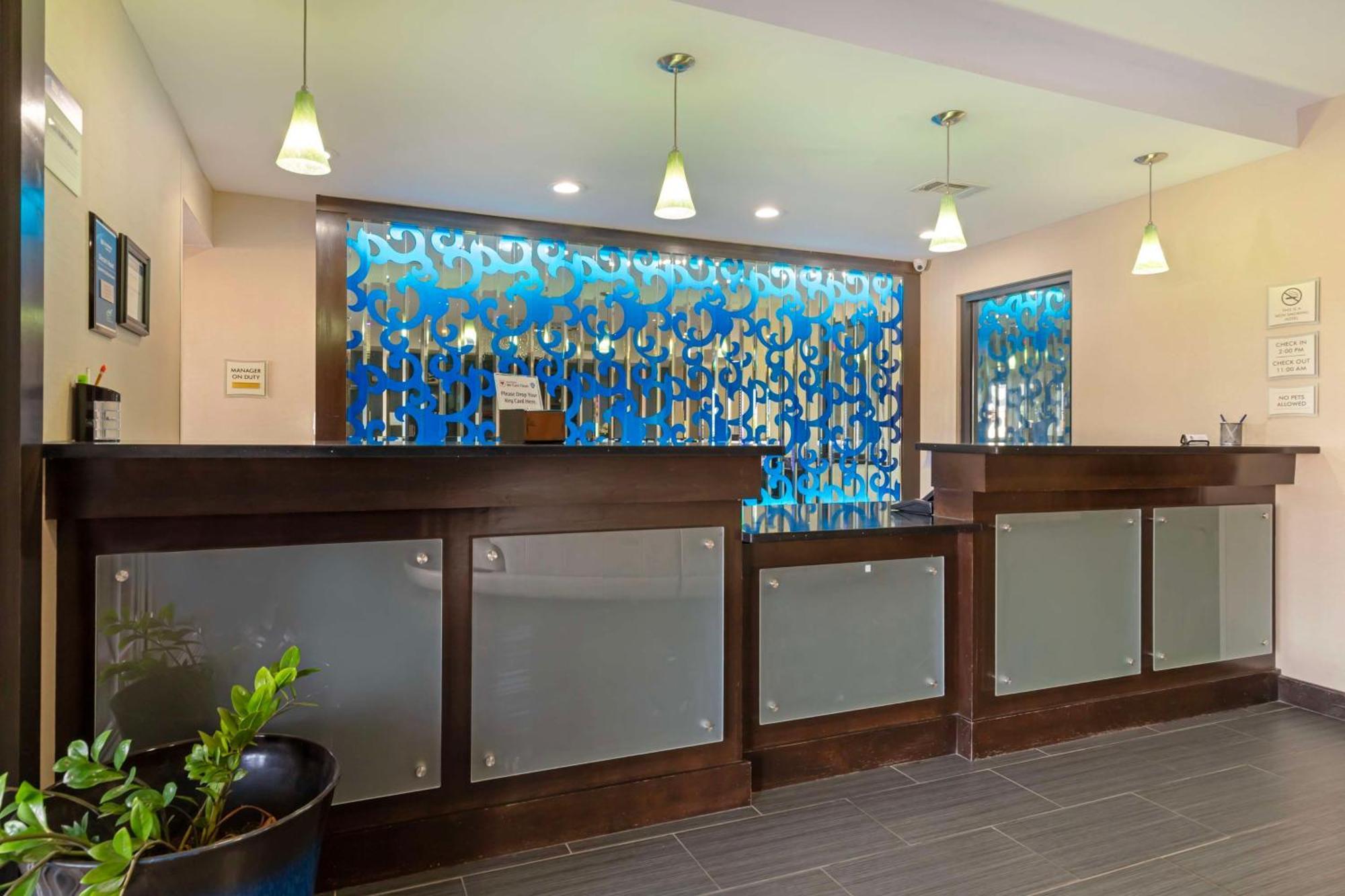 Best Western Plus Pleasanton Hotel Extérieur photo