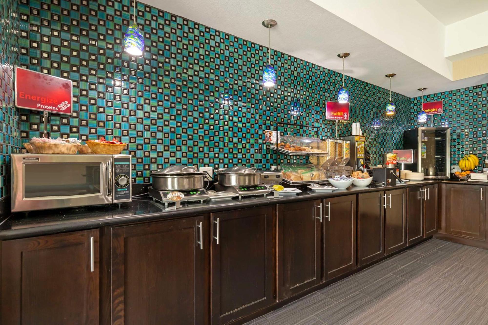 Best Western Plus Pleasanton Hotel Extérieur photo